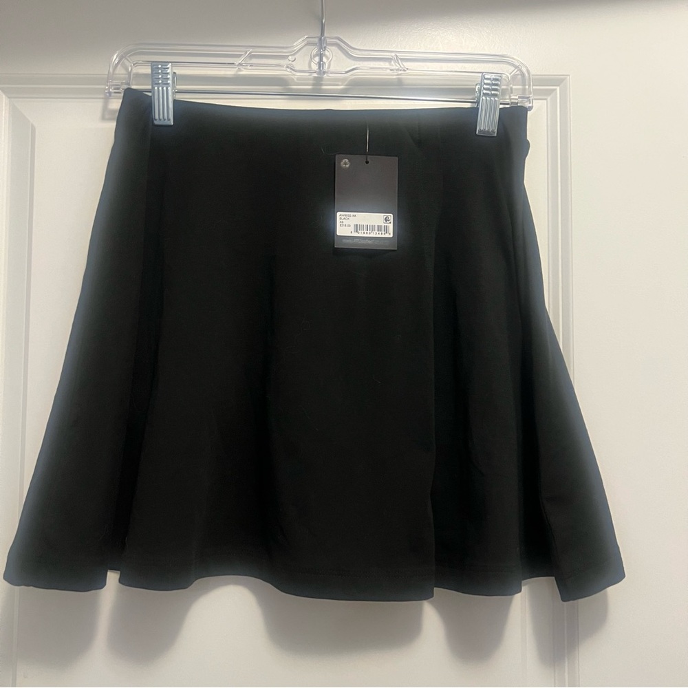 Black Mini Skater Skirt for Casual Wear